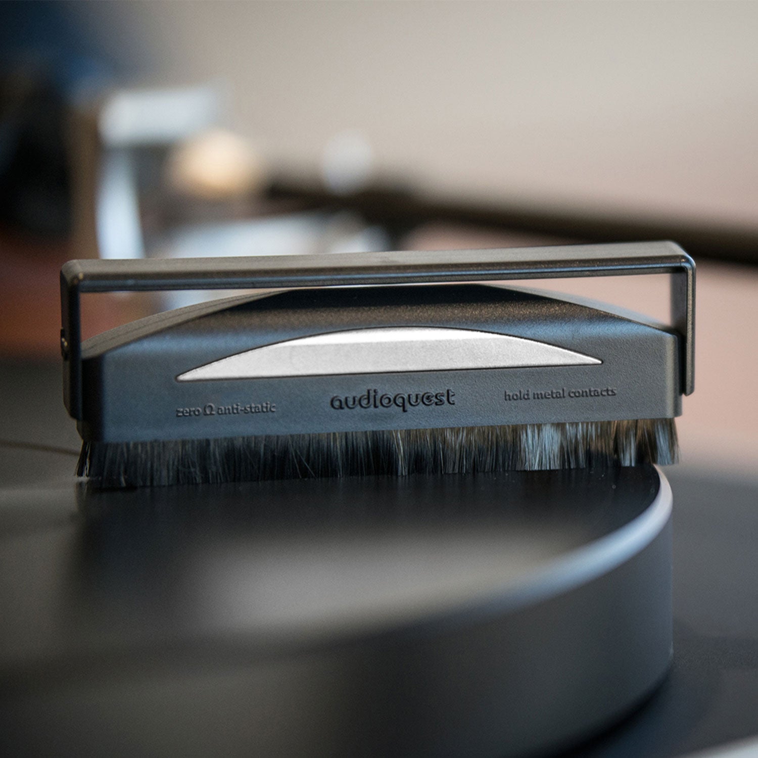 audioquest-silver-anti-static-schallplattenb-rste-carbon image 6